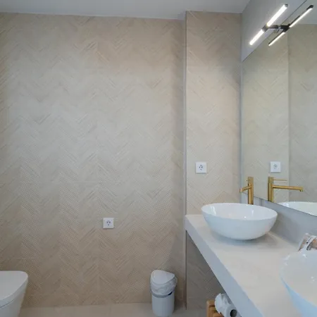 Apartment Silver Tower 7b *